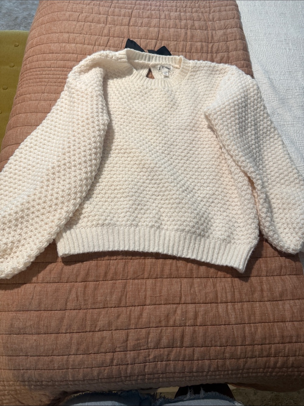 Never worn gorgeous balloon sleeve sweater with cute bow
